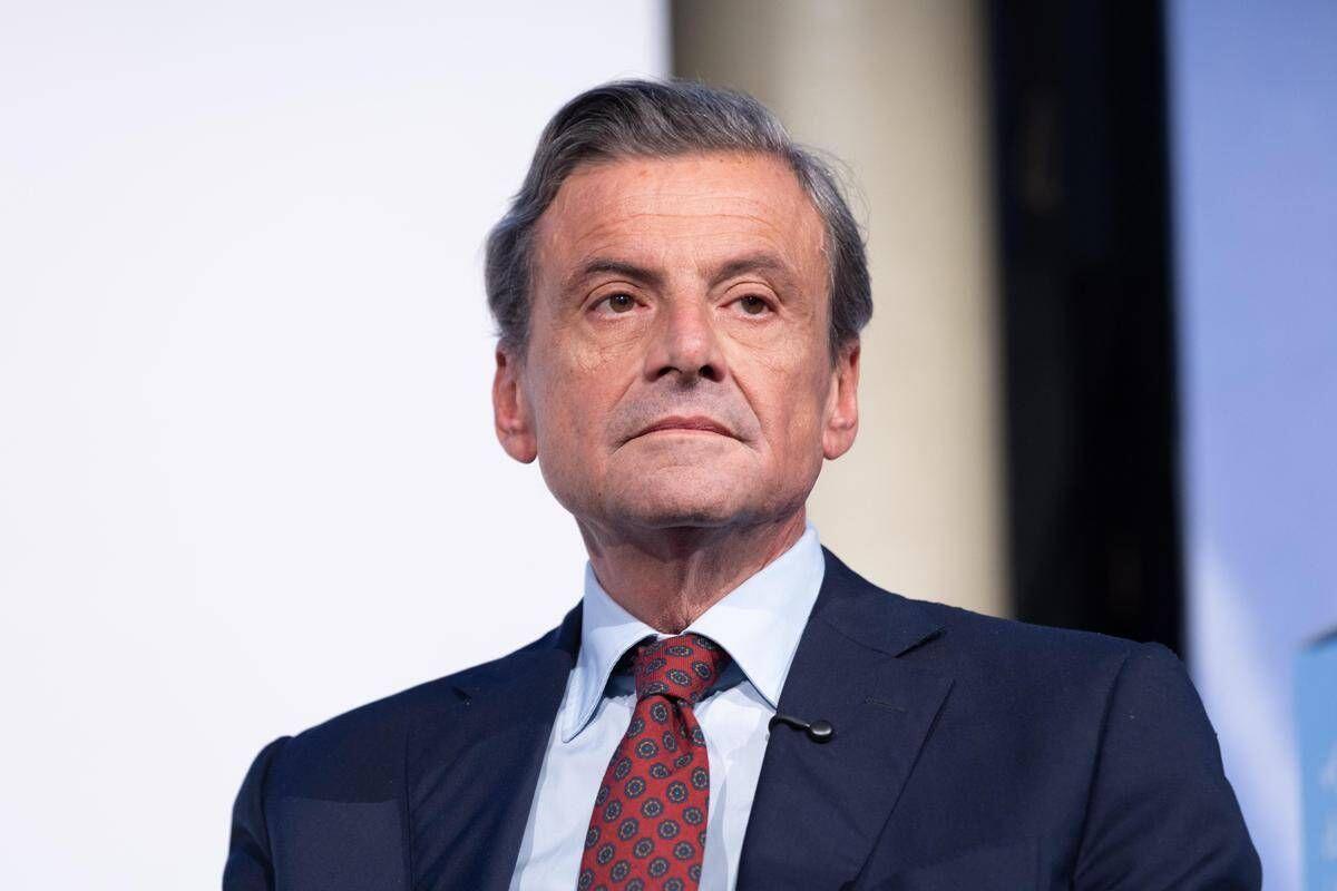 Calenda: "Centrosinistra è pericoloso, Vannacci è un asset russo" - 