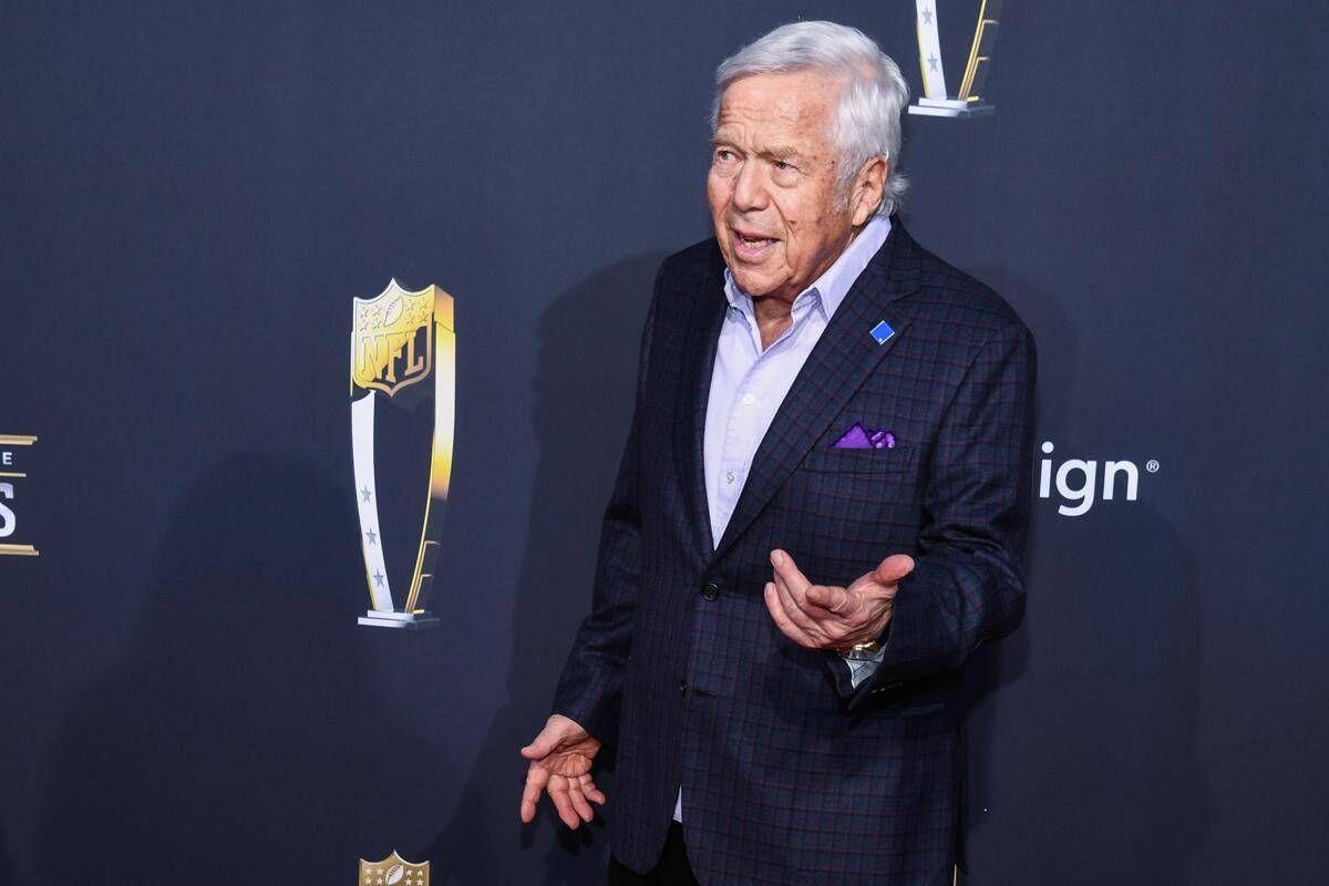 Caso Ed Sheeran, Robert Kraft: "Mi ha chiesto di donare 2 milioni di dollari per aiuti a Gaza" - 