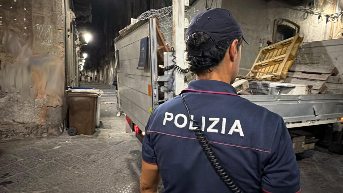 San Berillo, blitz antidegrado: sequestrati 250 g di droga e bonificata la zona - 