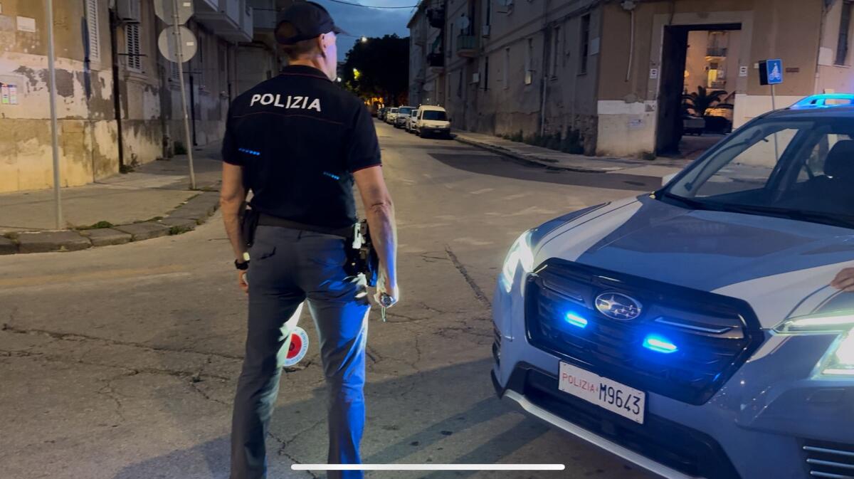 Controlli straordinari nella Borgata: 126 persone identificate e sequestri in piazza Santa Lucia - 