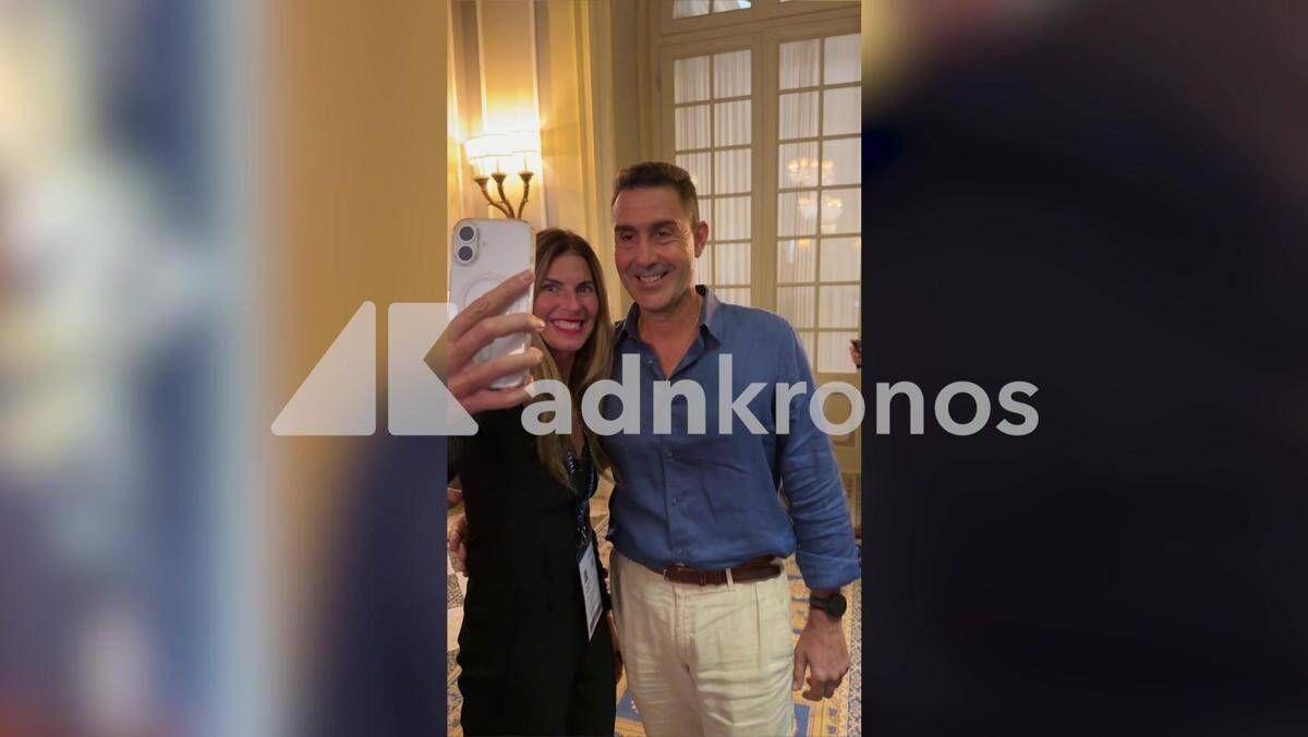 A Cernobbio è il Vannacci day tra foto e strette di mano. Gli organizzatori: "Siamo tra amici" - Video - 