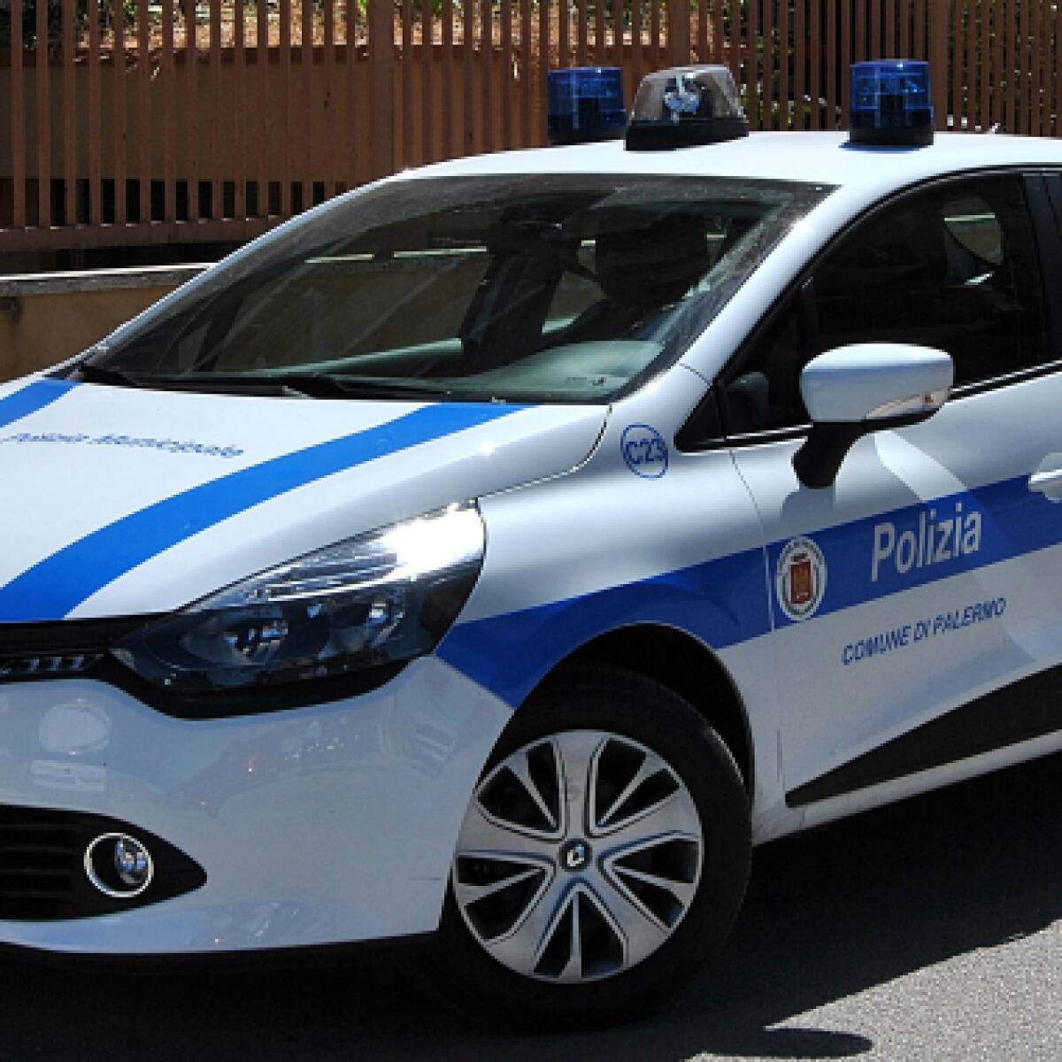 Palermo: arresto in flagranza dopo tamponamento e aggressione a un agente in via Libertà - 