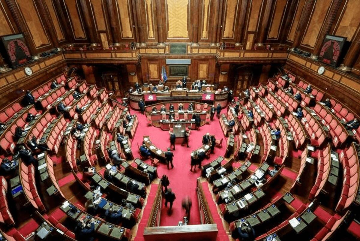 Violenza sessuale al Senato, procura di Roma chiede archiviazione per Silvestro: "Querela non tempestiva" - 