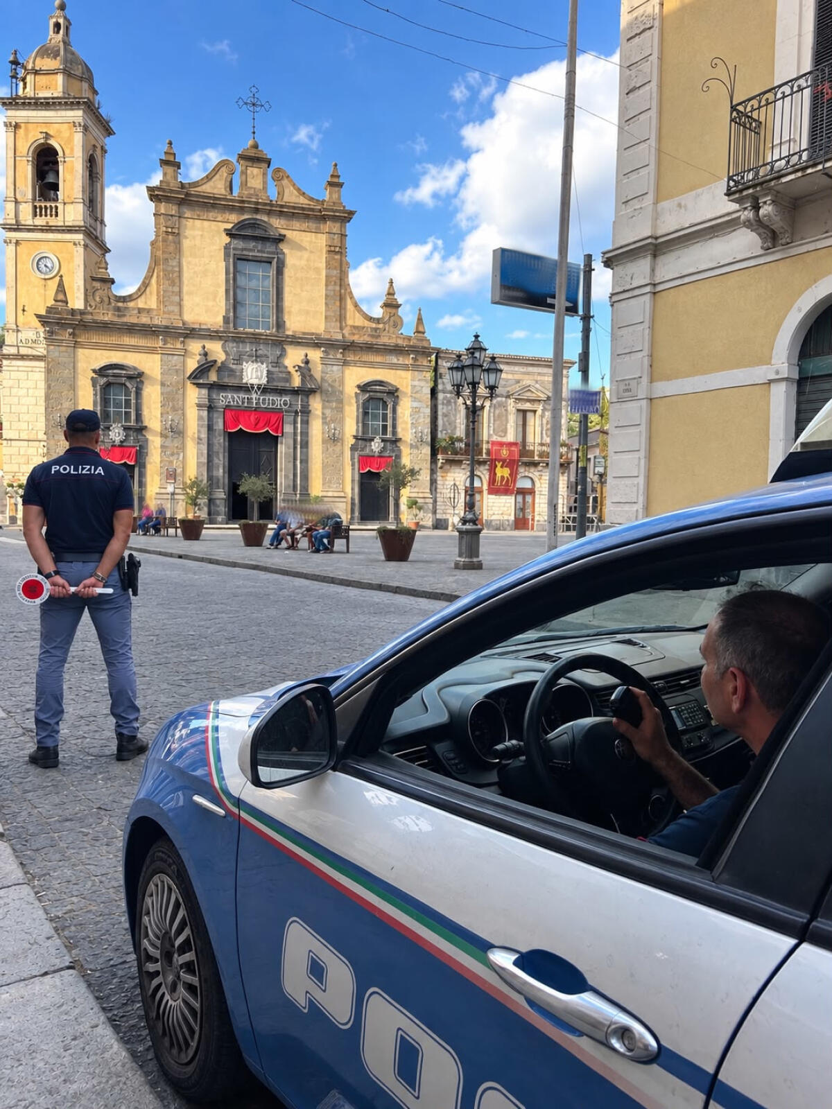 Controlli straordinari a Linguaglossa e Piedimonte Etneo: 170 persone identificate, 76 veicoli verificati - 