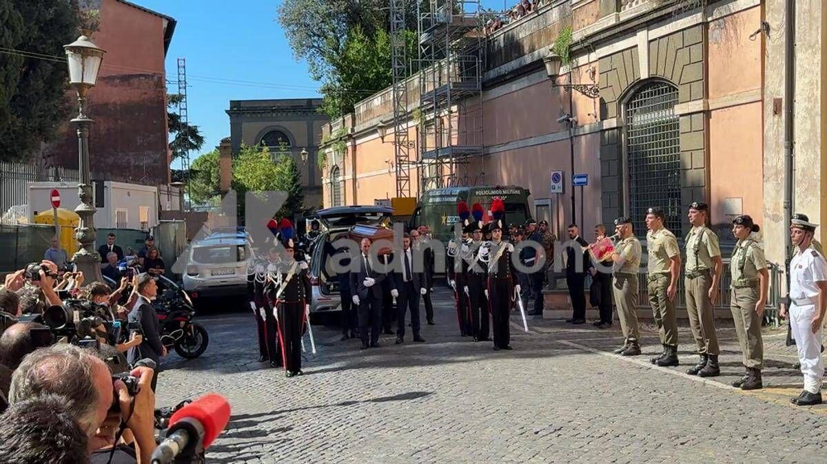 Camera ardente Bonino, il feretro della leader radicale arriva in Campidoglio - Video - 