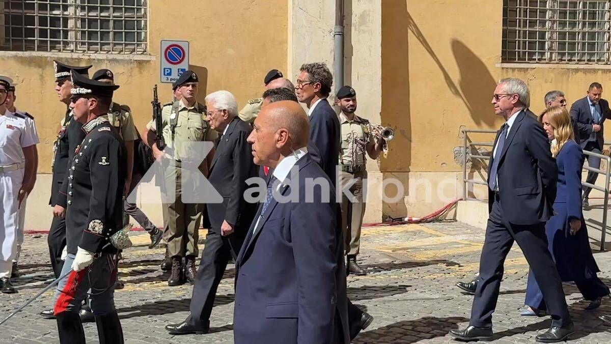 Funerali Emma Bonino, feretro lascia il Campidoglio accompagnato da Mattarella e Meloni - Video - 