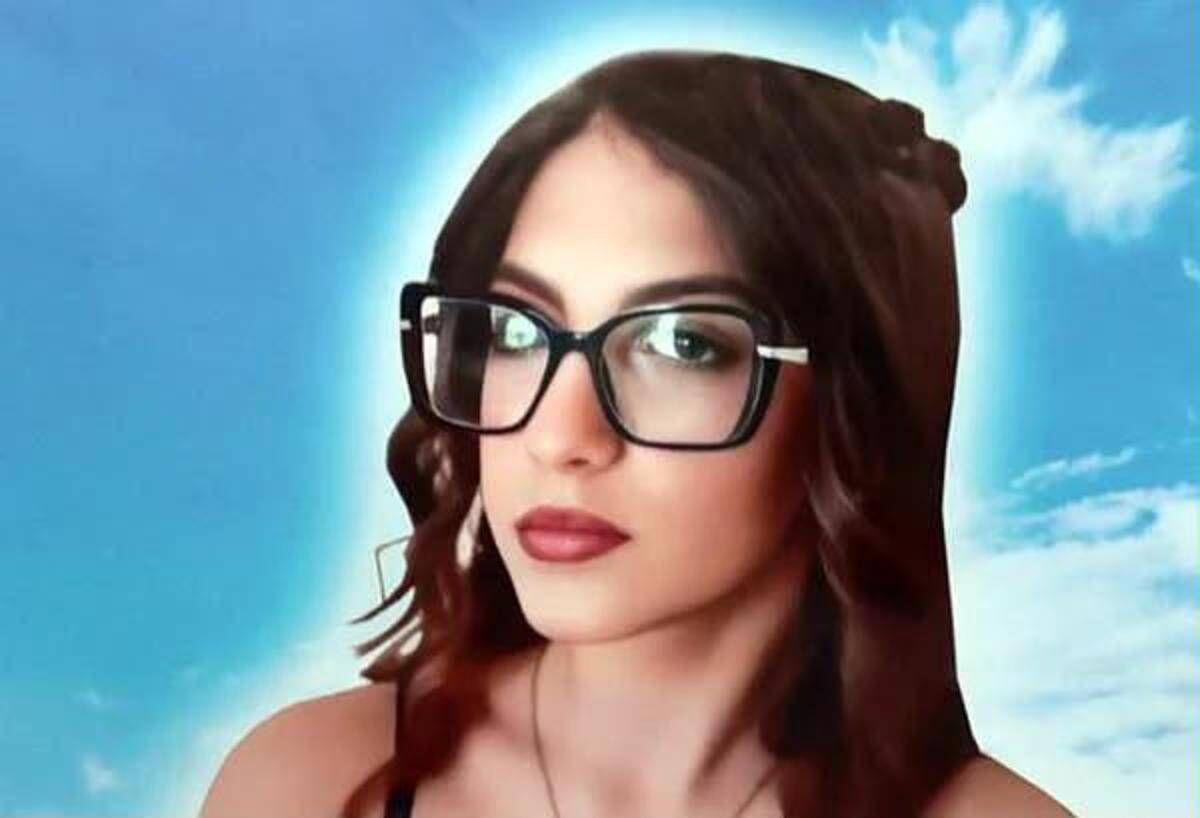 La mamma di Martina Carbonaro in aula con braccialetto elettronico: "Tucci trattato come figlio, non lo perdonerò mai" - 