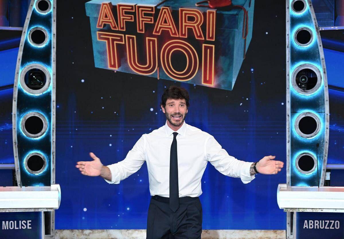 Torna 'Affari Tuoi', da oggi Stefano De Martino tutti i giorni su Rai1 - 