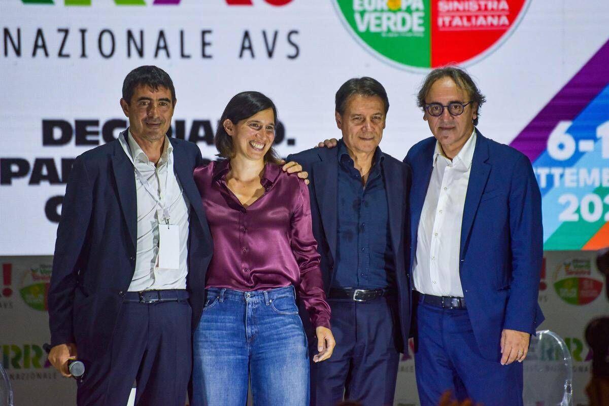 Centrosinistra, prove di unità dei leader sul palco di Avs. Tra dubbi di Conte su Renzi, nodo Kiev e primarie sullo sfondo - 