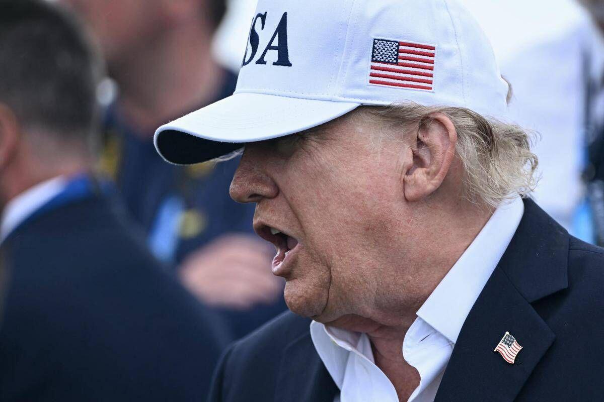 Trump: "Il problema dell'IA è solo il nome: chiamiamola Intelligenza Suprema" - 