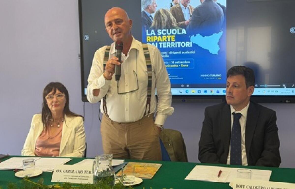 Scuola, Turano a Favara: 15 mln per mense e 68 mln complessivi; il tour provinciale si chiude a Messina - 