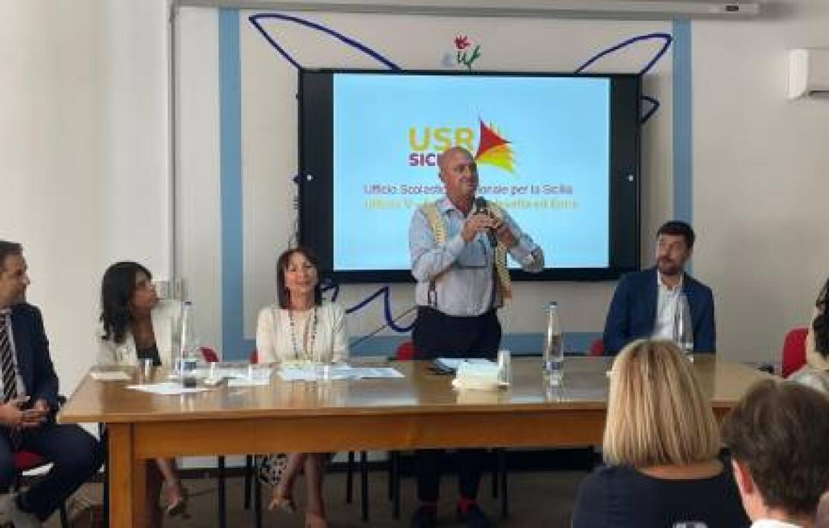 Scuola, inaugurato a Caltanissetta il tour regionale: otto tappe per fare il punto sull'istruzione in Sicilia