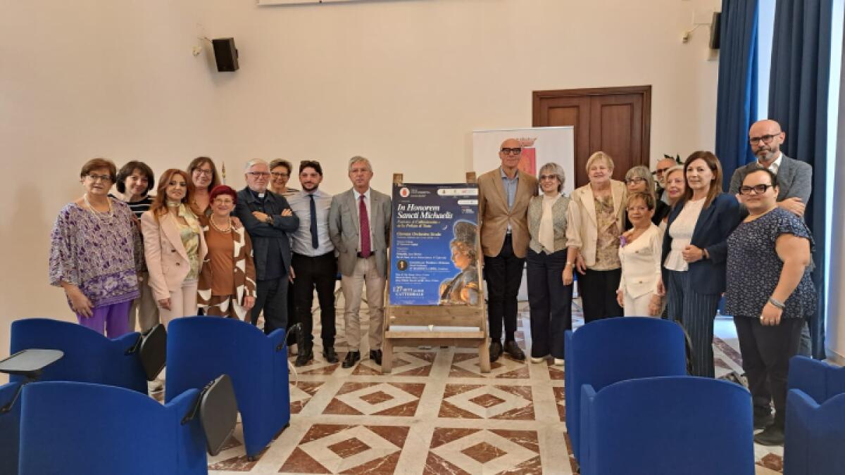 Caltanissetta, domenica in Cattedrale il concerto "In Honorem Sancti Michaelis" con coro popolare e Massimo La Rosa