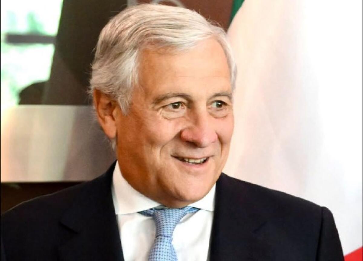 Tajani ad Araghchi: «Massimo impegno» dall'Italia per la riapertura dello Stretto di Hormuz - 