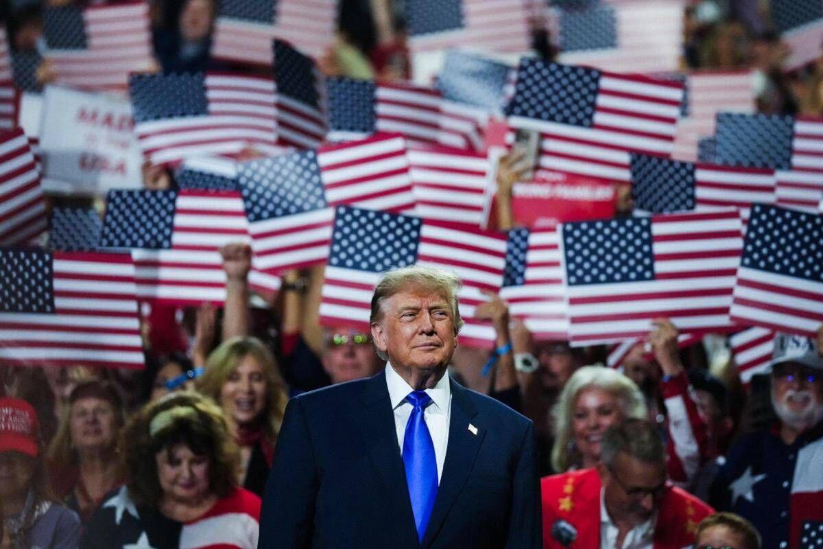 Trump, comizio show di due ore a Dallas: "5mila dollari a ogni americano se i Repubblicani vincono i midterm" - 