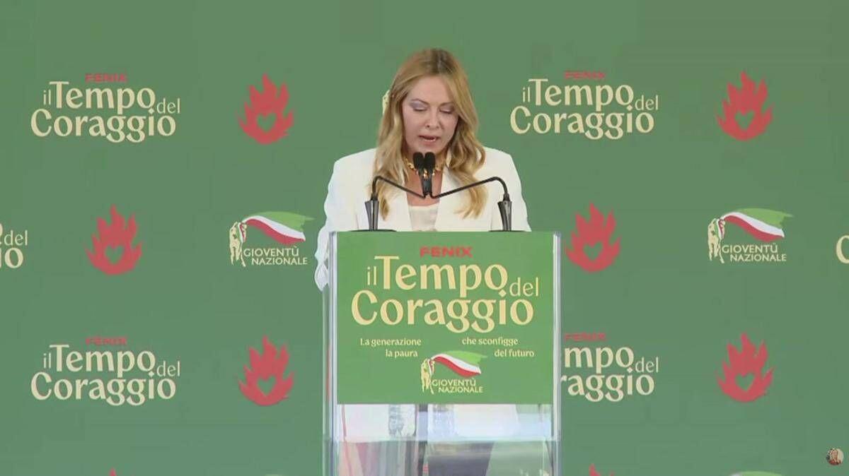 Meloni: "Norma per tetto a studenti stranieri in classe e divieto di burqa e niqab" - 