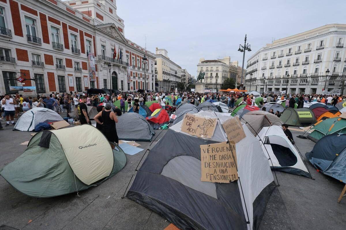 Emergenza abitativa in Spagna, governo annuncia sospensione sfratti per vulnerabili fino al 2030 - 