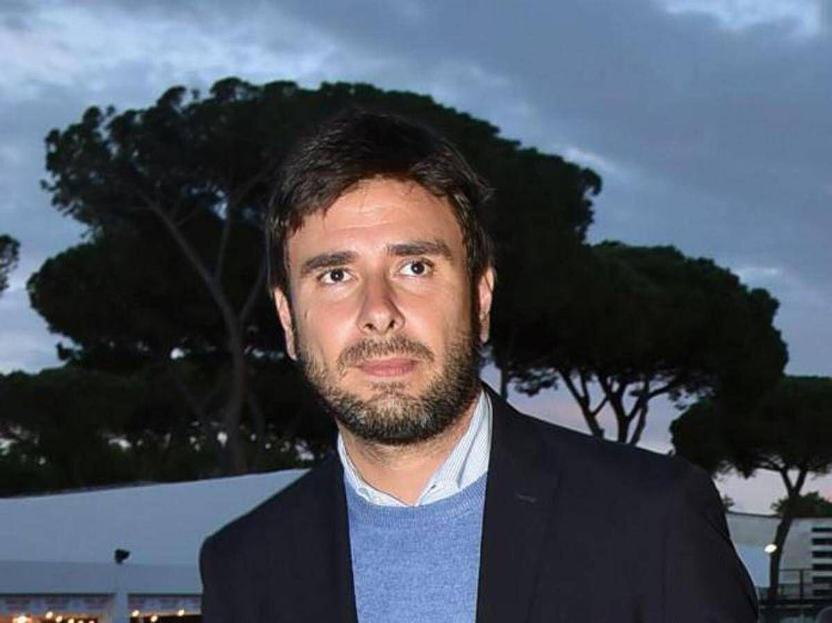 Di Battista, l'operazione a Cuba e il rientro slittato: per ora l'ex M5S non torna in Italia - 