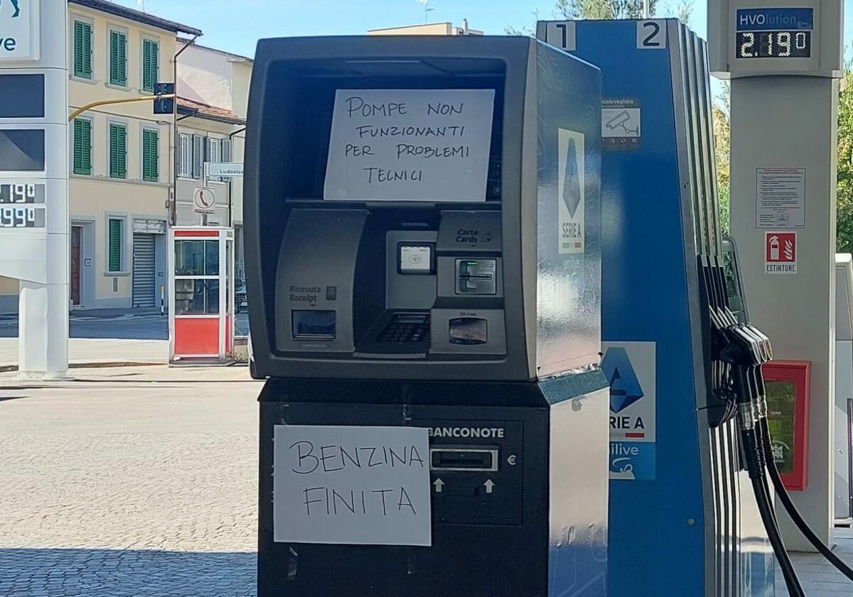 A Firenze l’effetto «tetto prezzi» Eni: 14.000 litri in self in un giorno, gestori chiedono calma - 