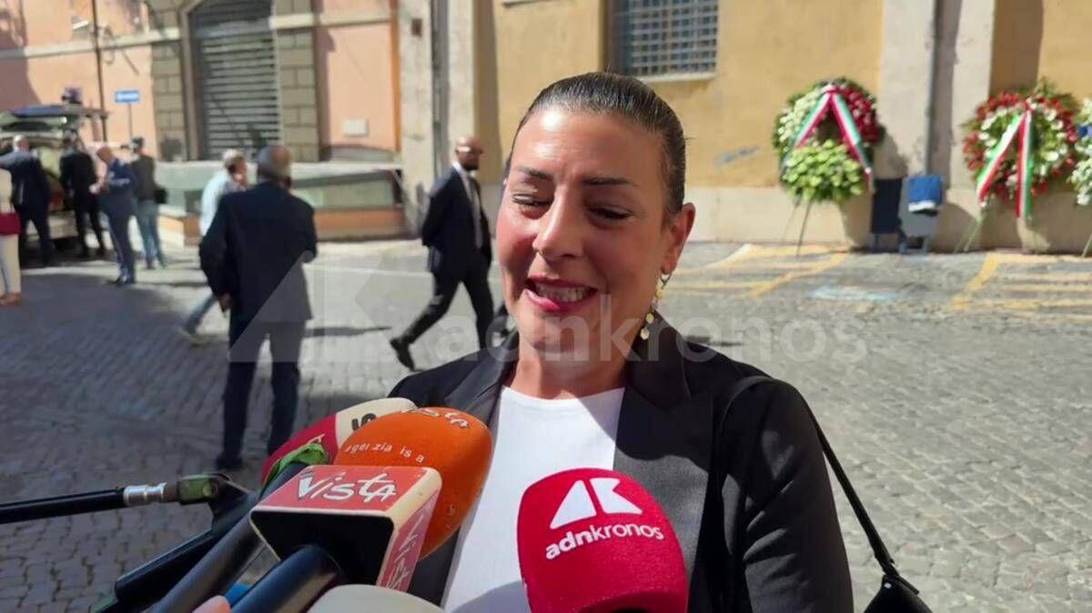 Funerali Emma Bonino, il ricordo della storica assistente: "Donna grandiosa ma semplice e immediata"- Video - 