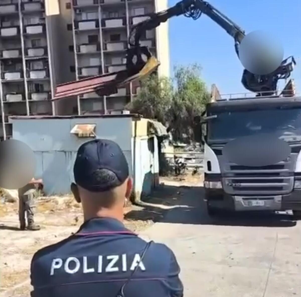 Catania, operazione antidegrado a Librino: sequestri, bonifiche e sanzioni per 47.000 euro - 