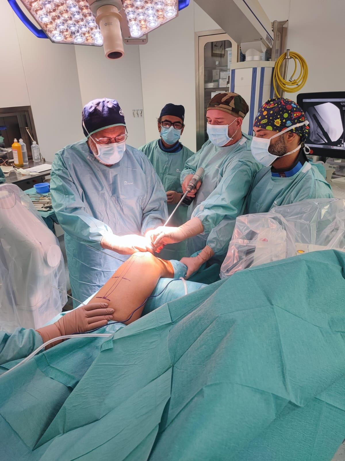 Catania: primo allungamento simultaneo di femore e tibia con chiodi magnetici al Policlinico San Marco - 