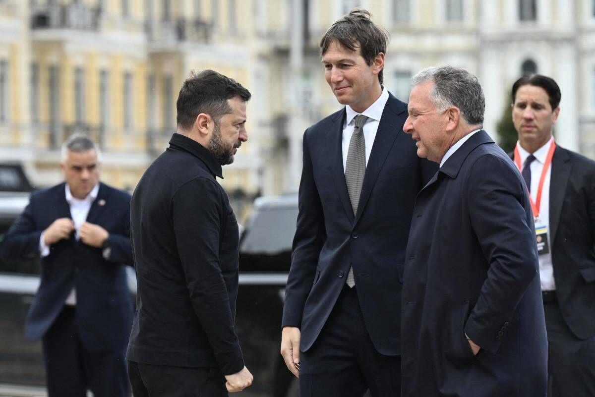 Ucraina-Russia, Zelensky al tavolo con gli inviati di Trump: "Guerra continuerà" - 