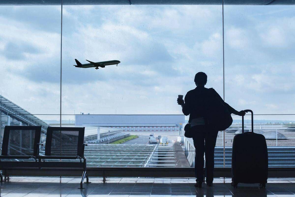 Londra, aereo si ferma in pista: tutti i voli bloccati a Gatwick - 
