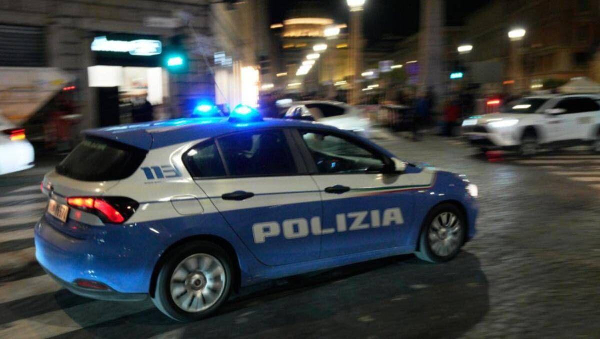 Accoltella l'ex compagno alla schiena, denunciata 30enne a Taranto: è irreperibile - 