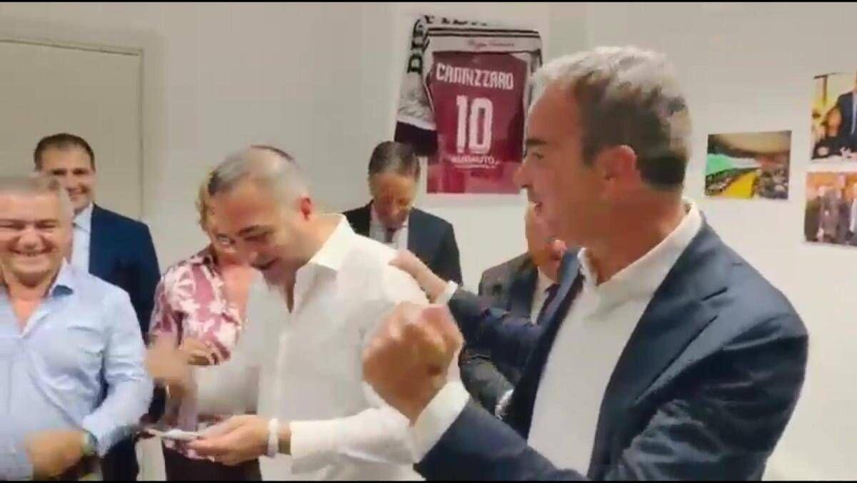 Suppletive Reggio Calabria, il governatore Occhiuto festeggia sui social: "Vittoria!" - Video - 