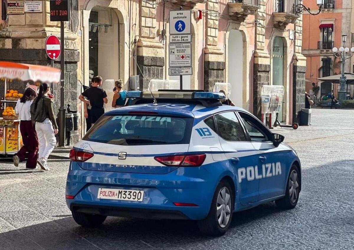 Arrestato a Catania 27enne sorpreso a rubare abiti di marca: due dipendenti feriti - 