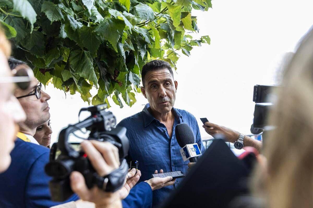 Vannacci a Cernobbio: "Orgoglioso di essere qui, finanza interessata a quello che sta succedendo" - 