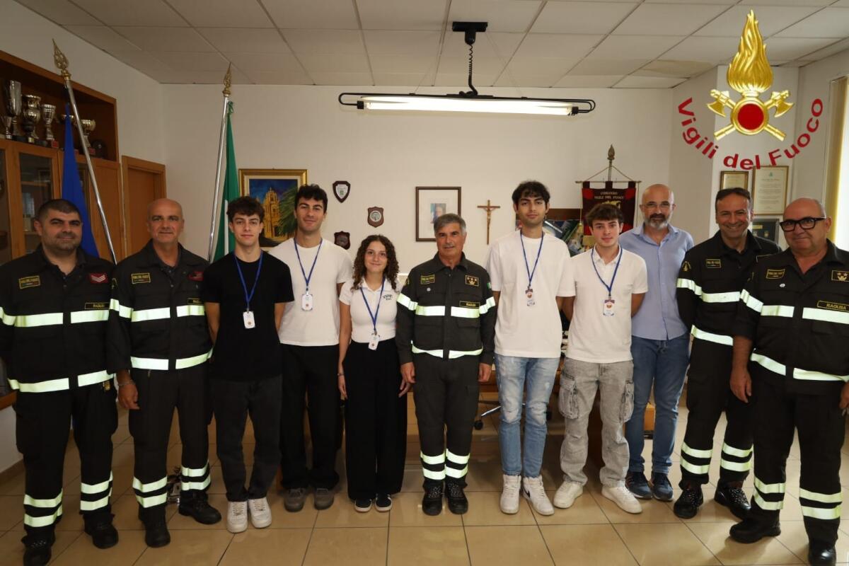 A Ragusa parte 'Oltre le fiamme': 5 volontari per la protezione civile dei Vigili del Fuoco - 