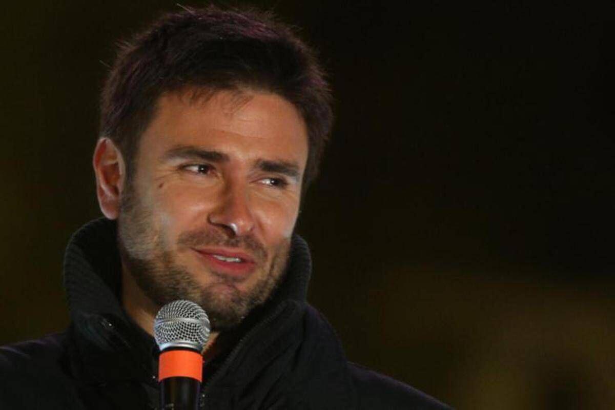 Alessandro Di Battista, come sta dopo l’operazione: è sedato e in terapia intensiva - 