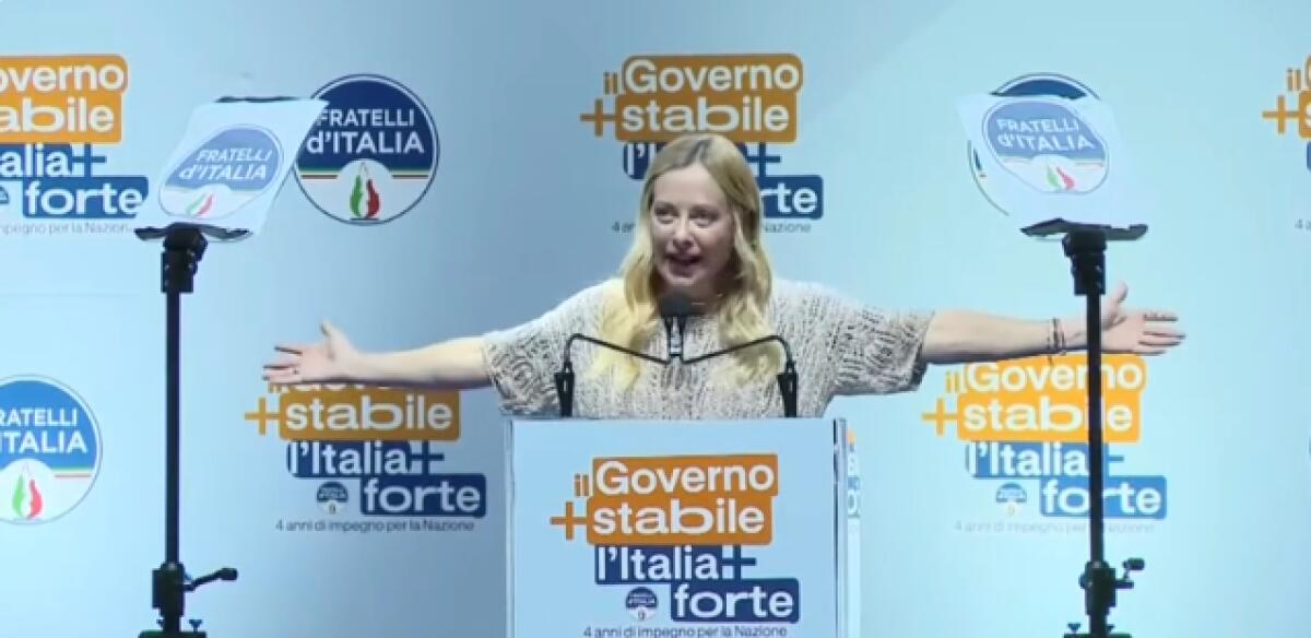Meloni a Bari: «Mai più governi di palazzo». Riapertura al nucleare e rilancio energetico - 