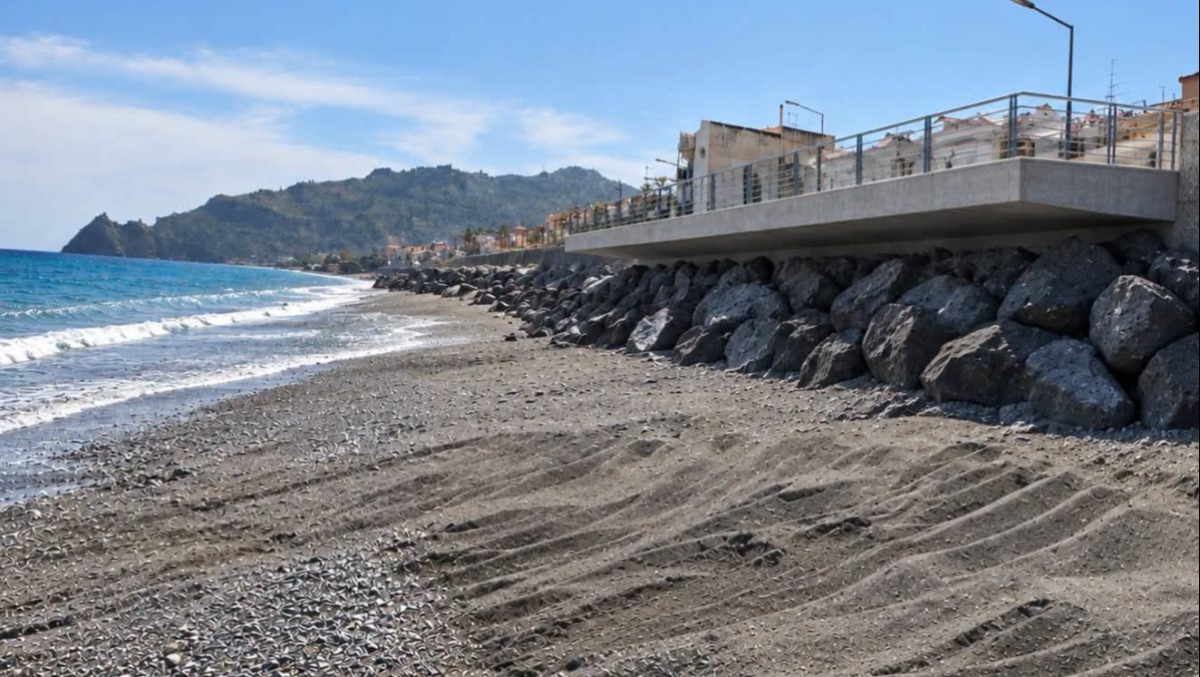 Santa Teresa di Riva: due milioni per la ricostruzione dei muri dopo il ciclone Harry - Credit Foto Danilo Lo Giudice