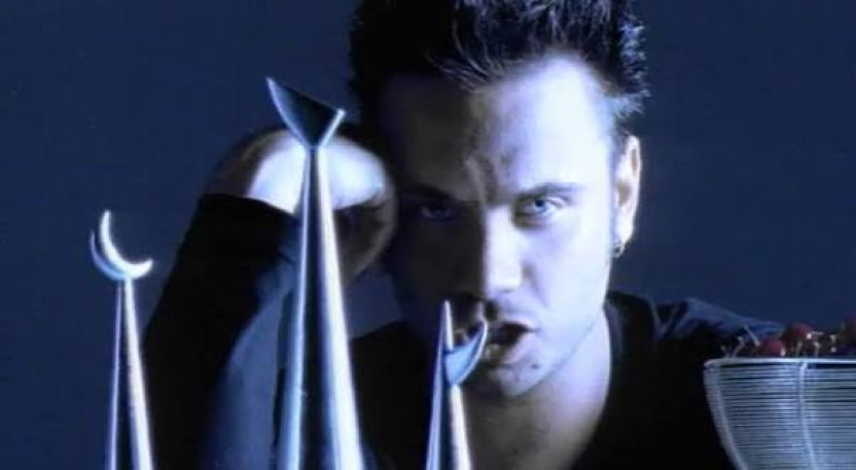 Laura non c'è di Nek: il ricordo di una canzone che segnò il 1997