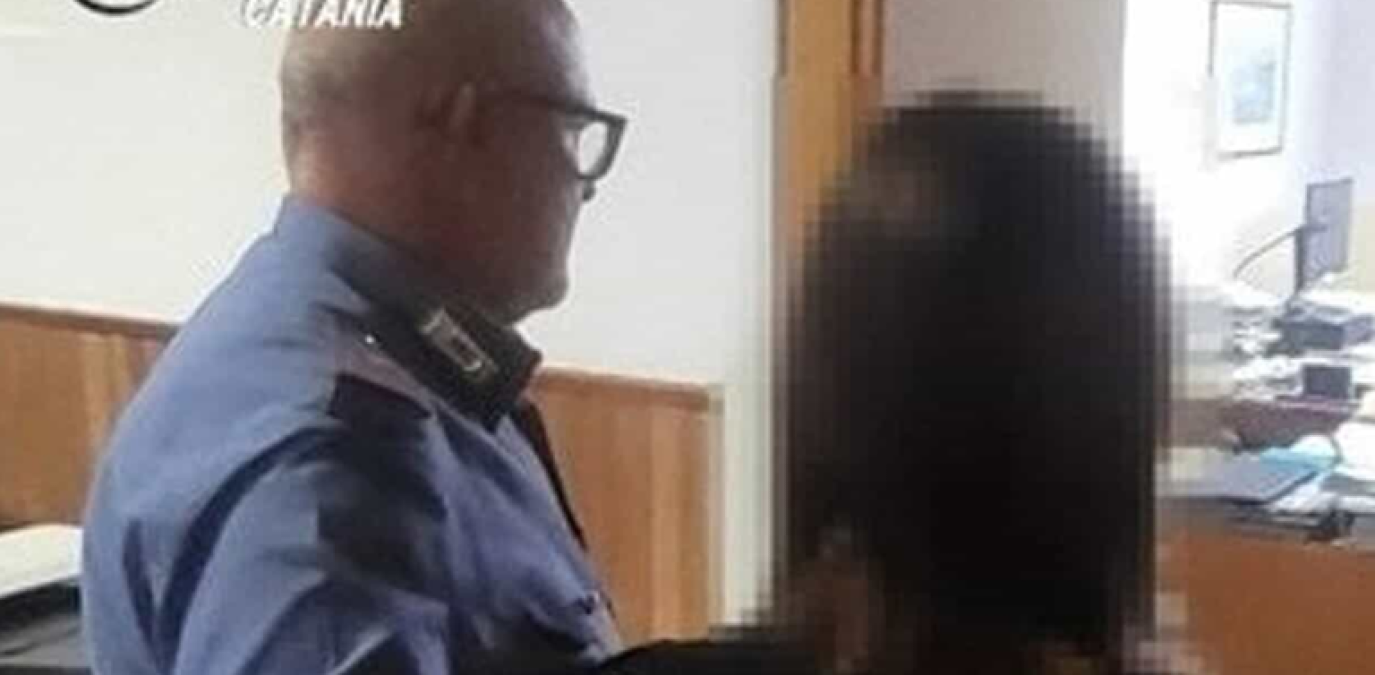 Bronte: 26enne denunciato per rapina dopo aver strappato il cellulare all'ex - 