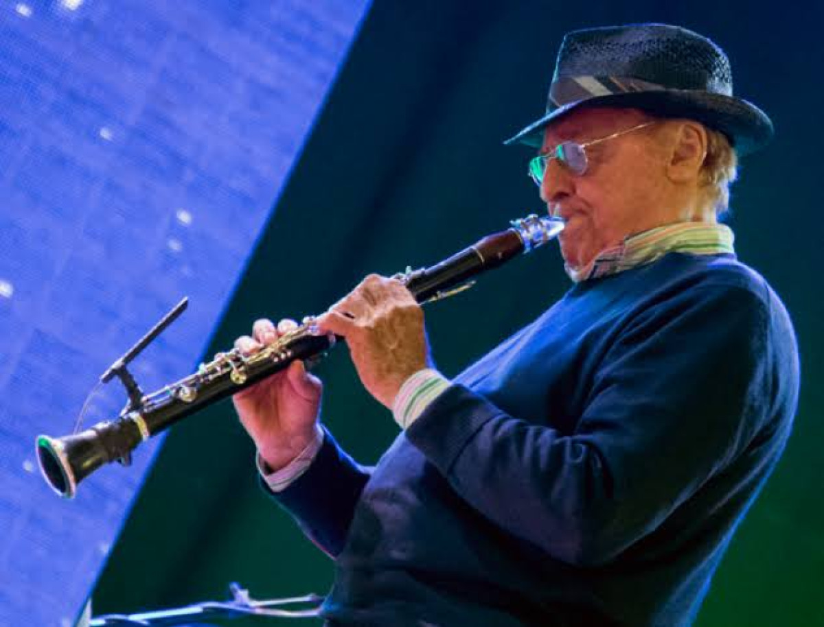 Renzo Arbore e Il clarinetto: quando la musica faceva sorridere l'Italia