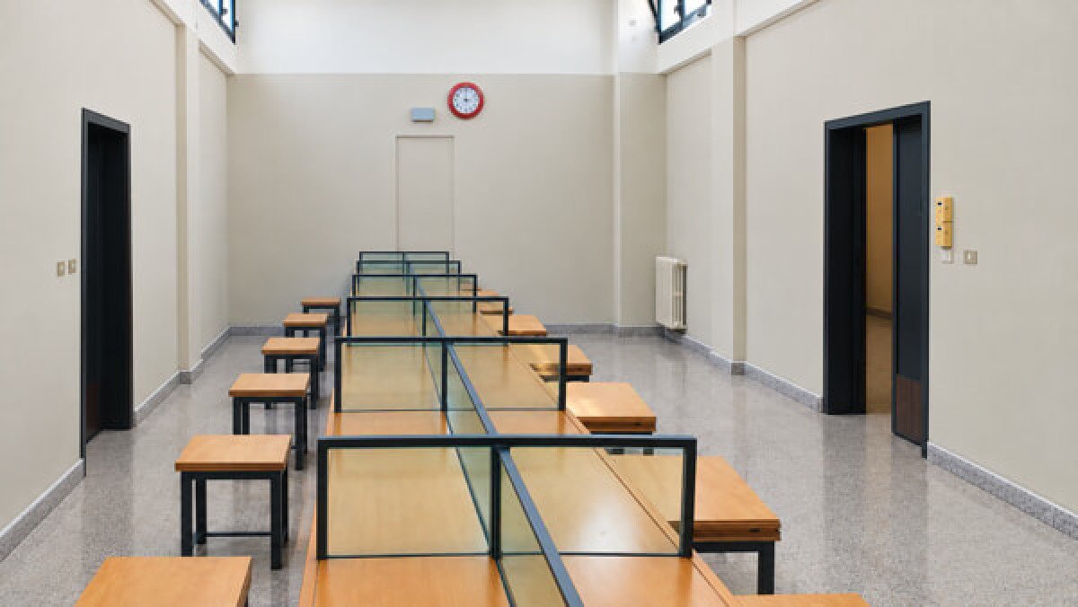 Pagliarelli: arrestata 30enne con due microcellulari nascosti nell'intimo durante visita al marito - 