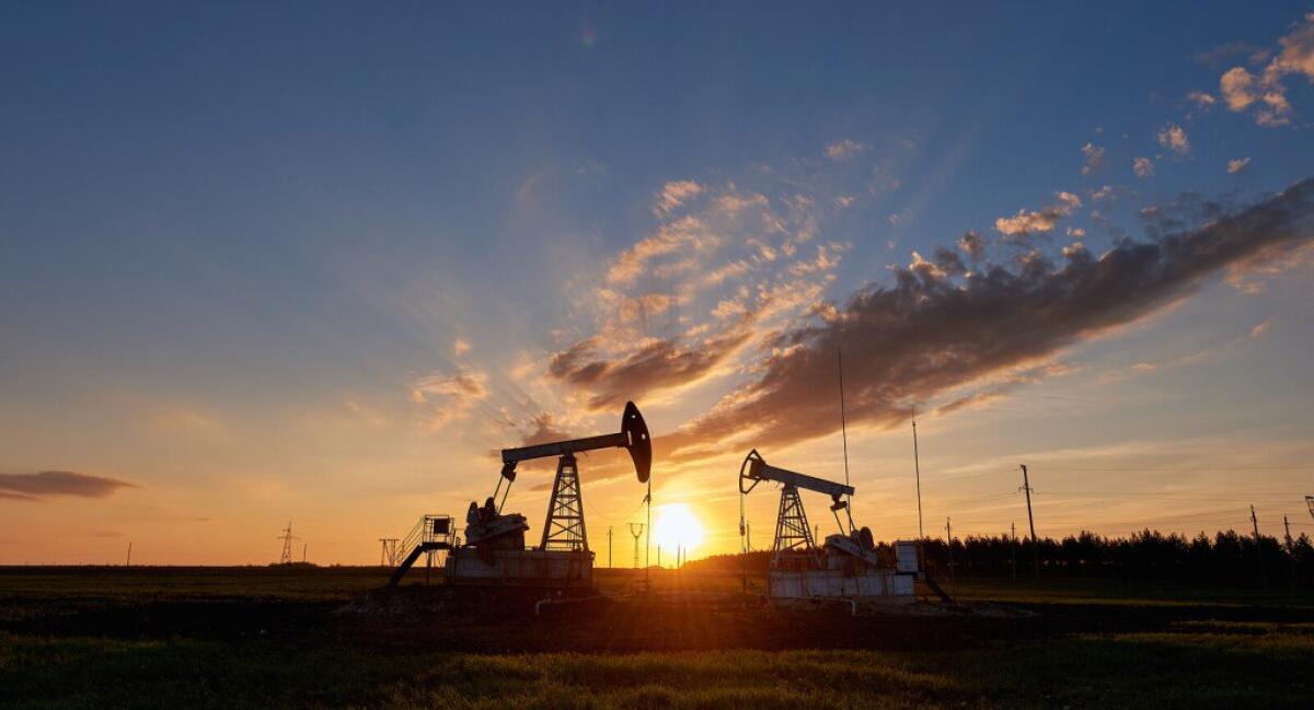 Petrolio: prezzi in calo nonostante la ripresa delle esportazioni, tensioni nello Stretto di Hormuz - 