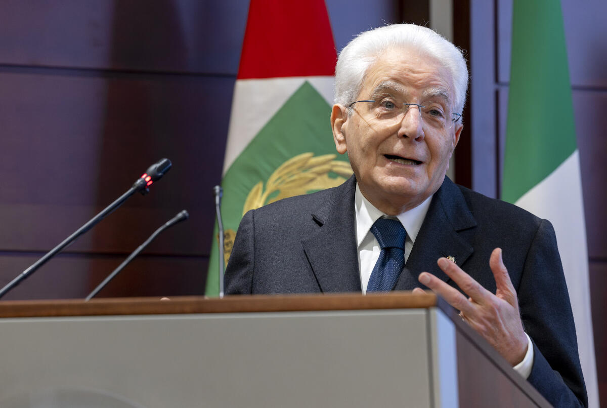 Mattarella promulga la giornata sul riciclo della carta e invita a "contenere il numero" delle giornate nazionali - 