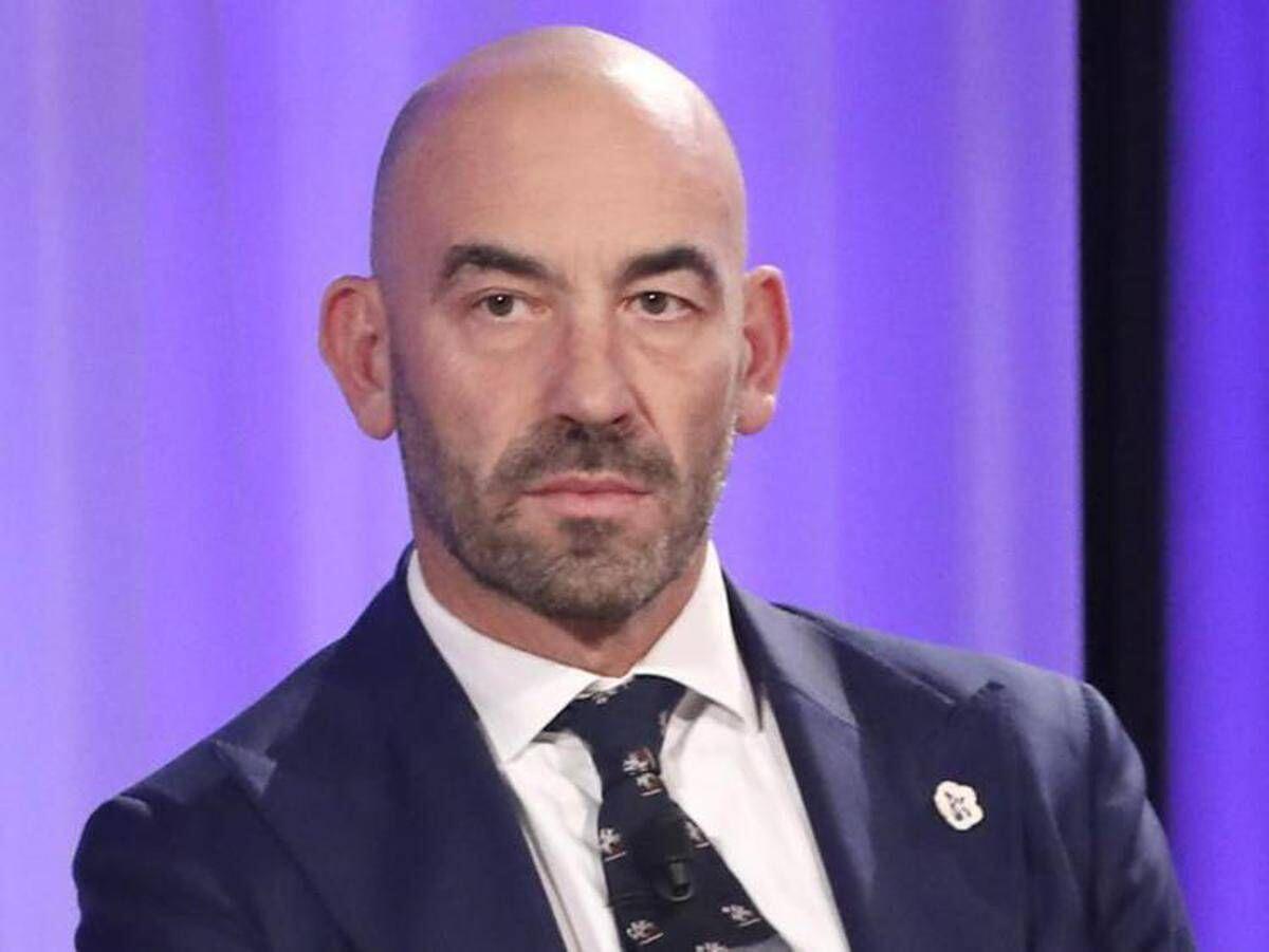 Insulti e minacce all'infettivologo Matteo Bassetti, prosciolti quattro imputati - 