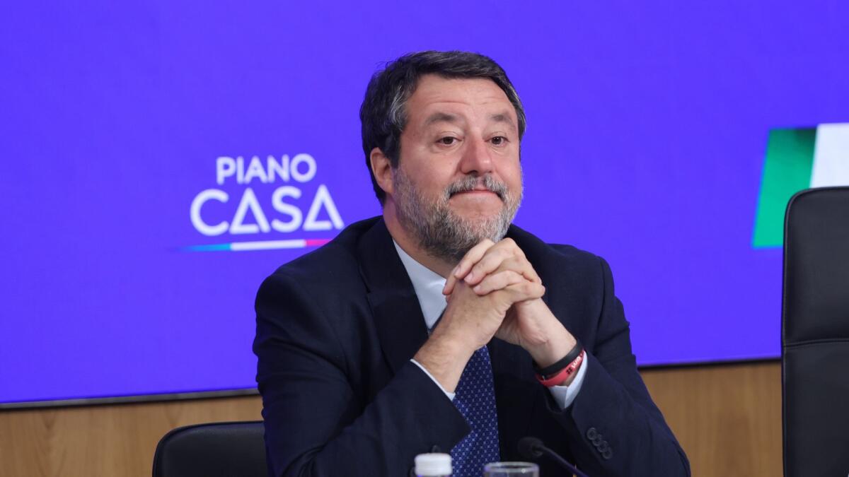 Salvini: porteremo in maggioranza la proposta per fermare l'invio di armi all'Ucraina - 