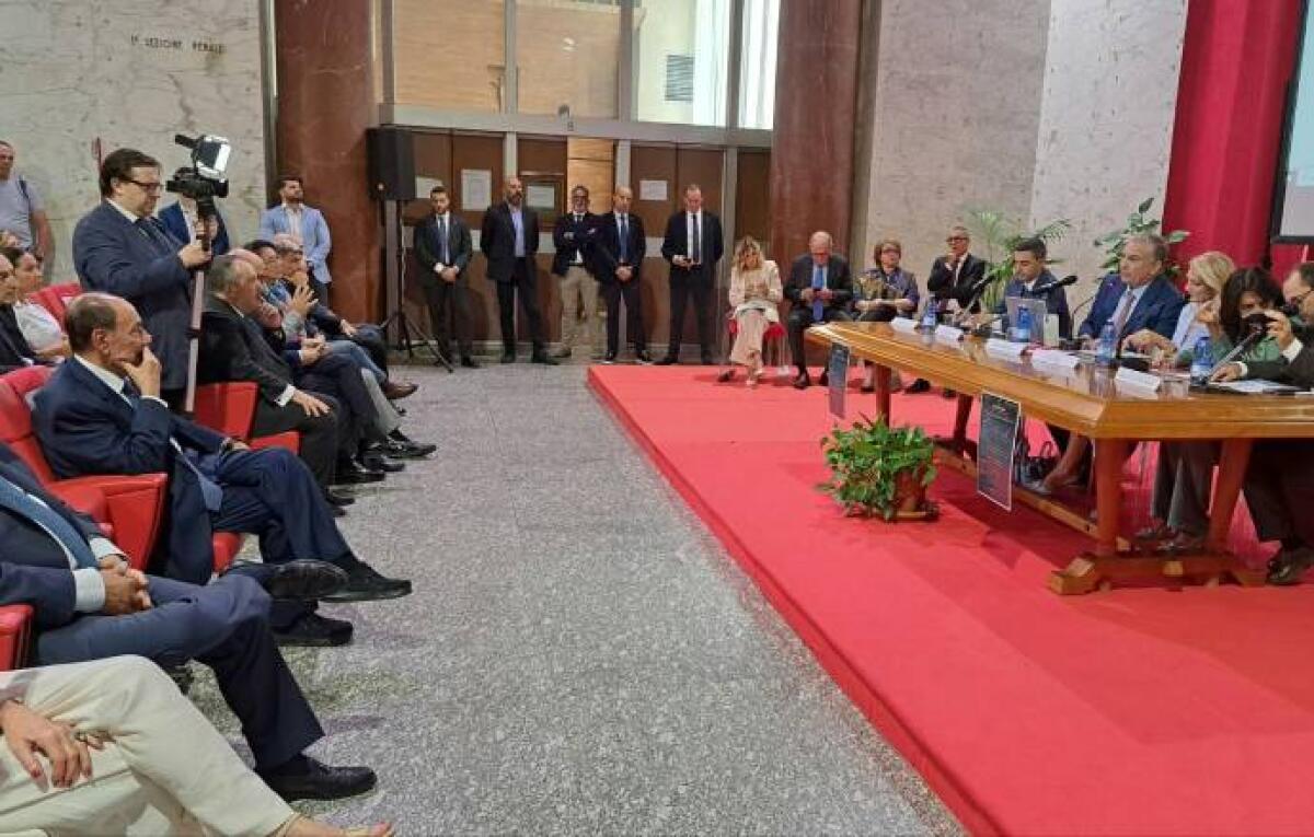 Schifani: «Liberi di scegliere» strumento per allontanare giovani e donne dalla mafia - 