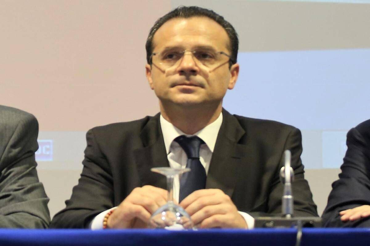 C.Destra, Cateno De Luca lancia 'L’Italia dei Territori': a Roma da domani convention di 3 giorni, conclude Meloni - 