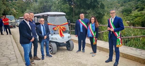 Pantalica: inaugurate due navette per la Valle dell'Anapo, presente il sindaco di Ferla