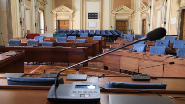 Question Time Caltanissetta, 19 ottobre 2026: App comunale, fondi regionali, social media e refezione al centro dell’aula