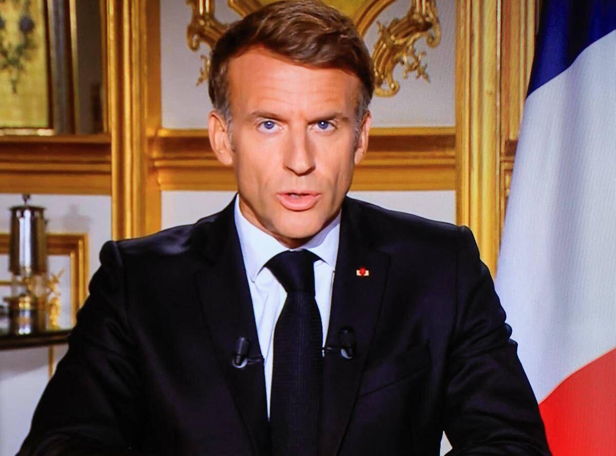 Francia, Macron: "Non confondere rivendicazioni legittime con chi distrugge e saccheggia" - 