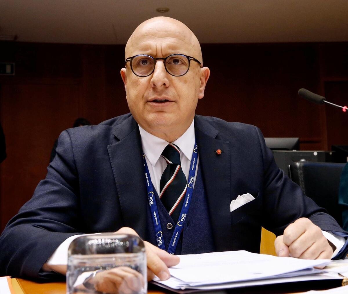 Perquisizioni a Palermo: la Procura chiede l'arresto dell’ex assessore Gaetano Armao - 